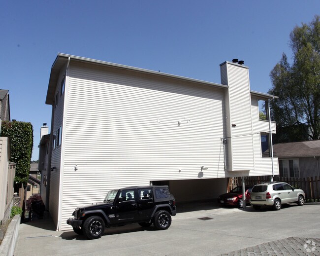 Building Photo - 57 W Etruria St