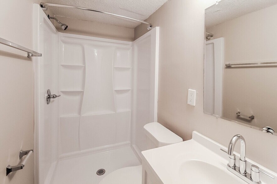 Building Photo - 3611 Tufts Ct