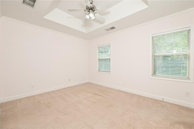 Building Photo - 1915 Sterling Oaks Cir NE