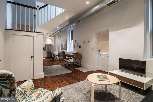 Building Photo - 126 N 3rd St