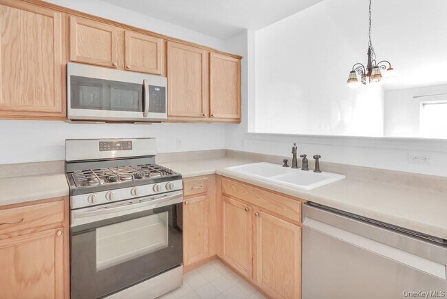 Building Photo - 1036 Maggie Rd