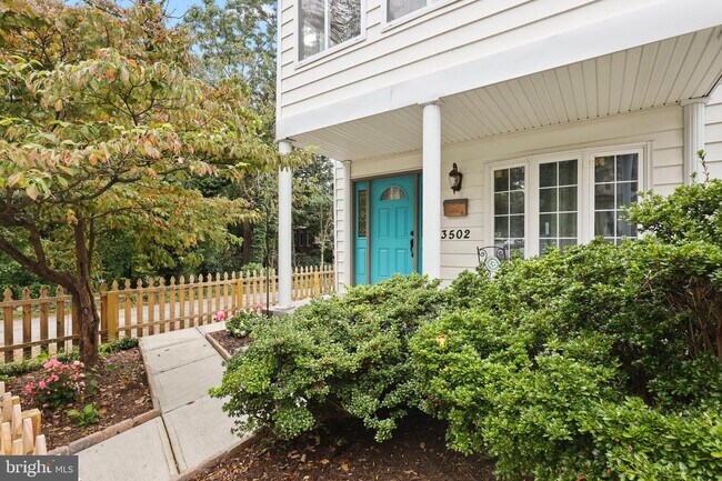 Building Photo - 3502 Buena Vista Ave