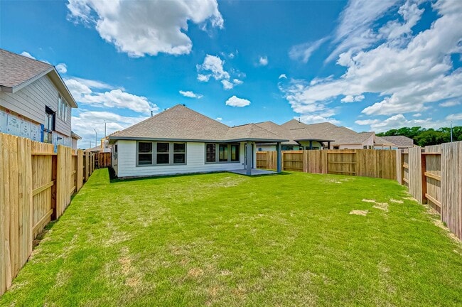 Building Photo - 24010 Barnett Overlook