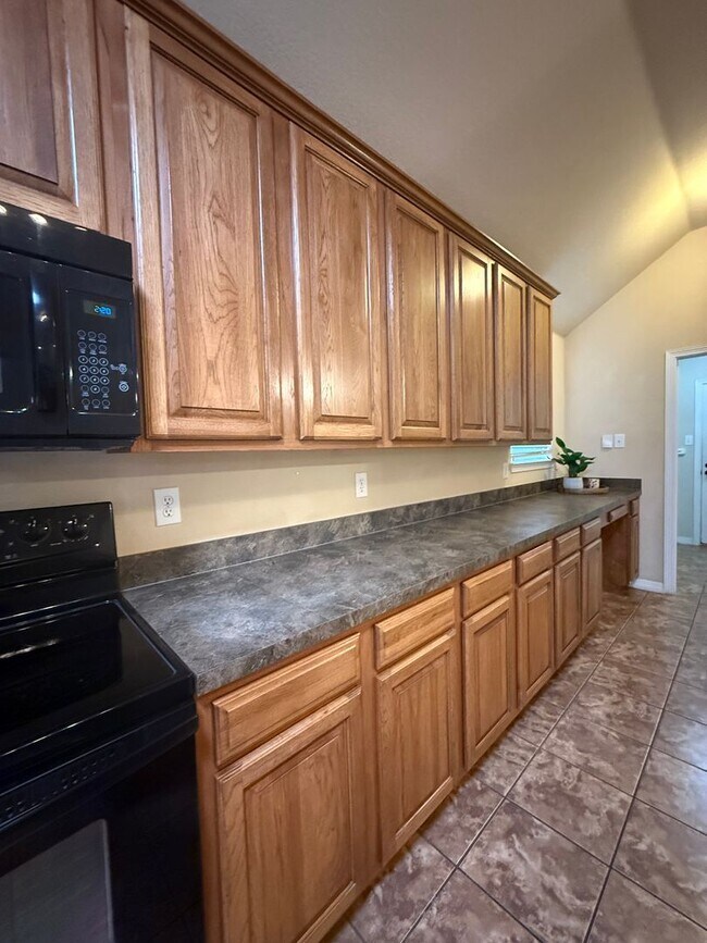 Building Photo - Beautiful 3/2 in Westover Village