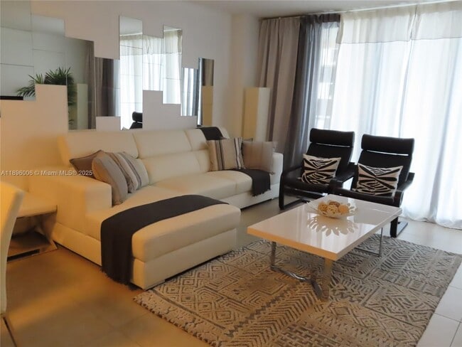 Building Photo - 5701 Collins Ave