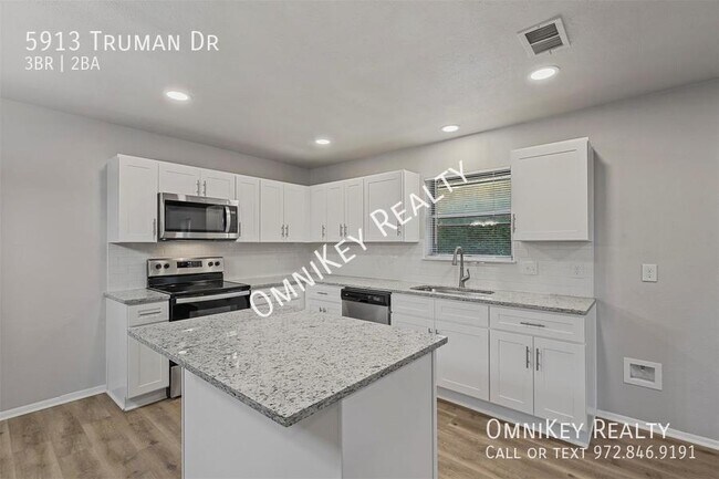 Building Photo - 5913 Truman Dr