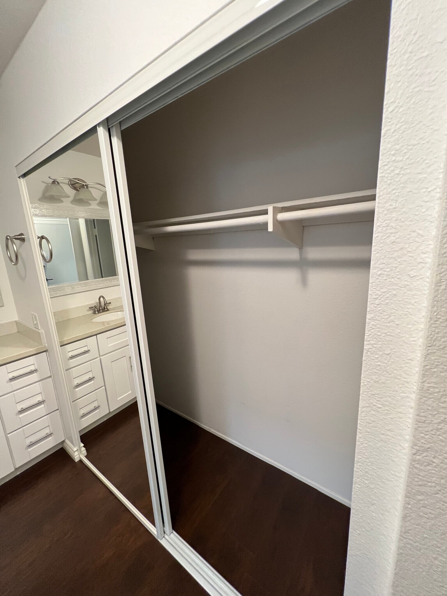 Building Photo - 1375 Caminito Gabaldon