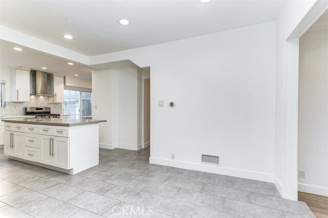 Building Photo - 4225 Dundee Dr