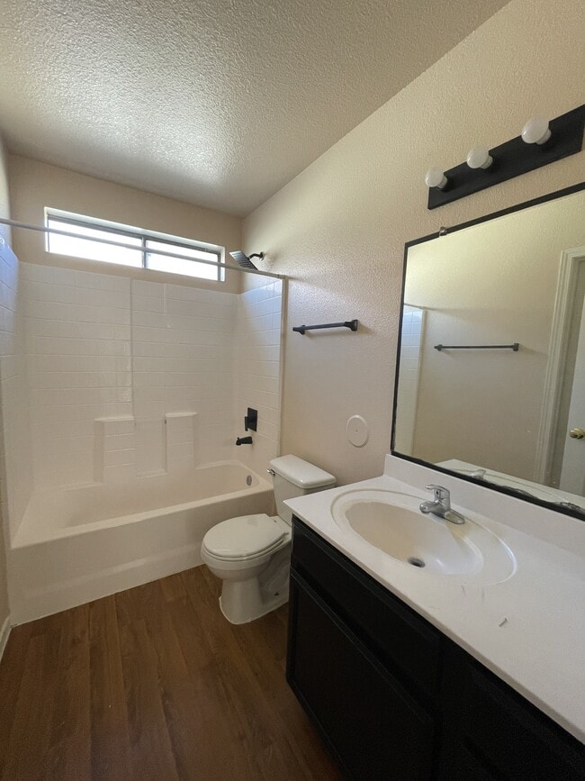 Building Photo - 3425 Scarlet Point Dr