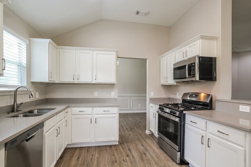 Building Photo - 17034 Port O Call St