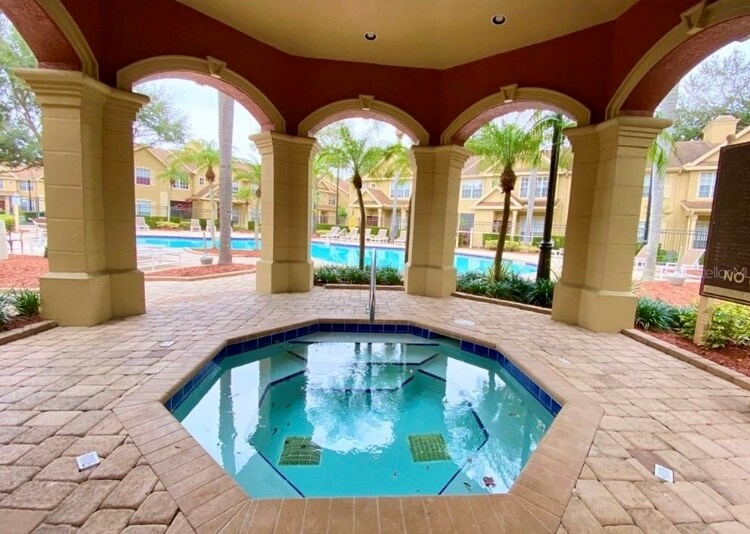 Building Photo - 864 Grand Regency Pointe