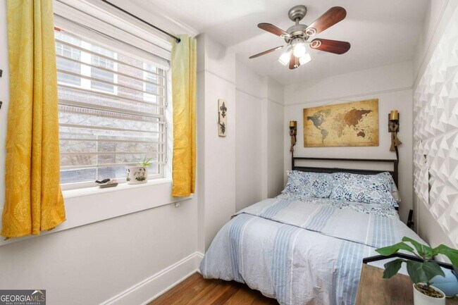 Building Photo - 259 14th St NE