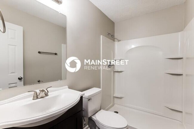 Building Photo - 4 Bedroom Pet-Friendly Home in RALEIGH, NC with Main Street Renewal