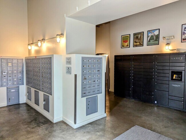 Building Photo - Amazing Germantown Loft in Historic Werthan Mills Lofts!