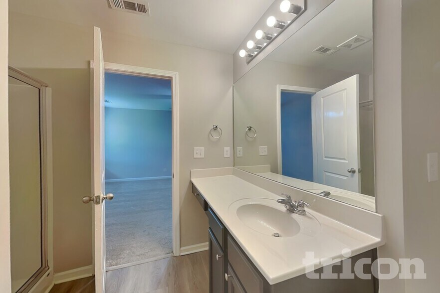 Building Photo - 324 Merigold Way