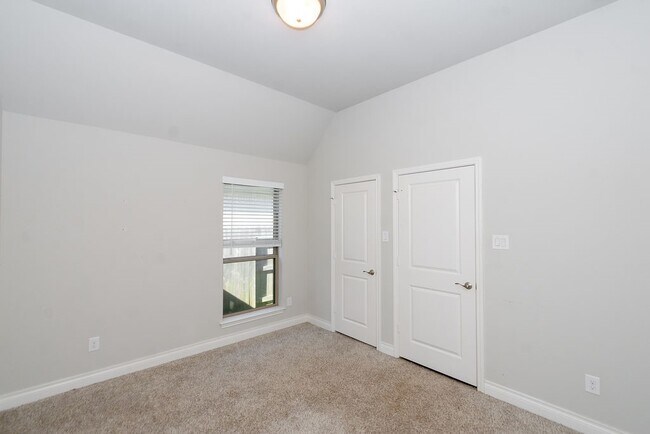 Building Photo - 12607 Pine Savannah Ln