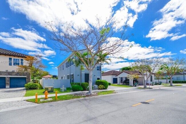 Building Photo - 9101 SW 169th Pl