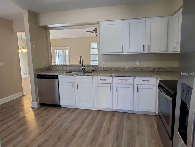 Building Photo - 1620 Biloxi Ct