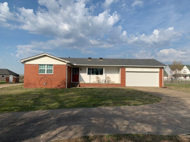 Primary Photo - Property on approx 1 acre with lots of upd...