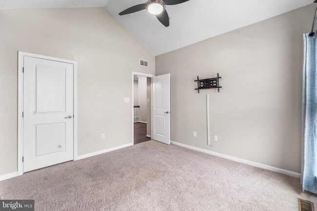 Building Photo - 7570 Arundel Woods Dr