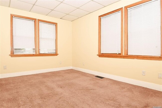 Building Photo - 51 Thorman Ave