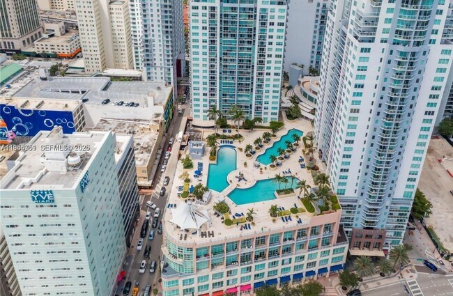 Building Photo - 253 NE 2nd St