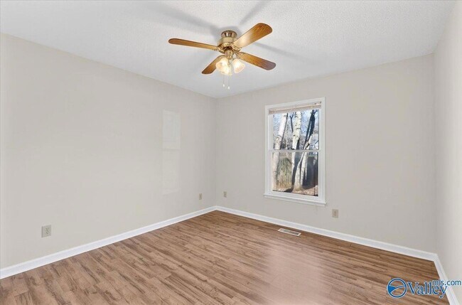 Building Photo - 104 Lindsey Ln