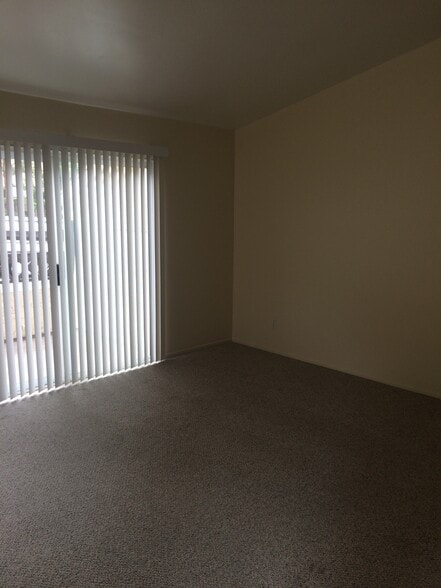 Building Photo - 779 Brookstone Rd