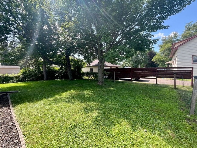 Building Photo - 3 Bed 1 Bath Single Family Home in Wausau