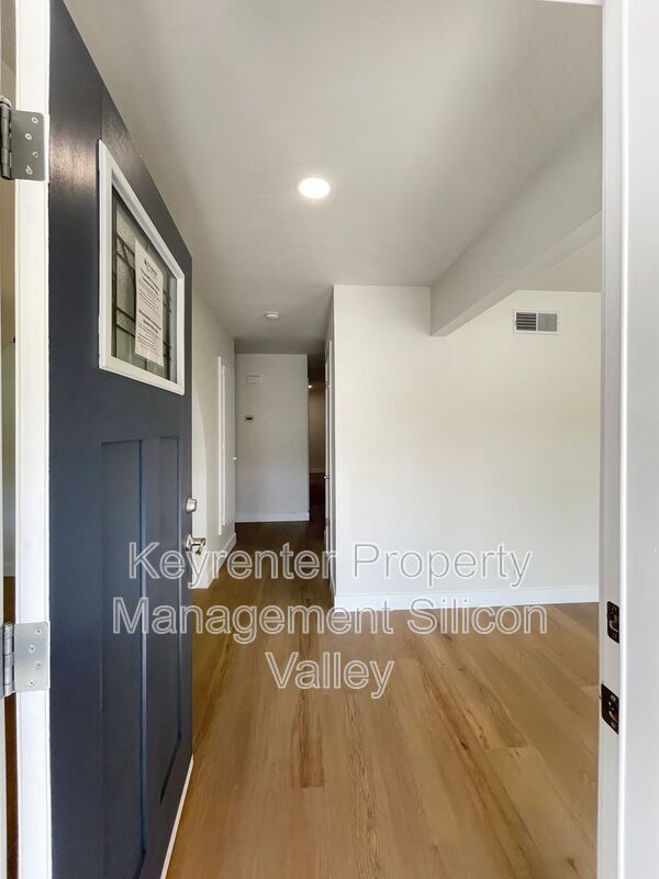 Building Photo - 5835 Halleck Dr