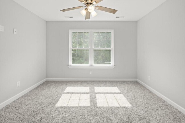 Building Photo - 5924 Roland Smith Dr