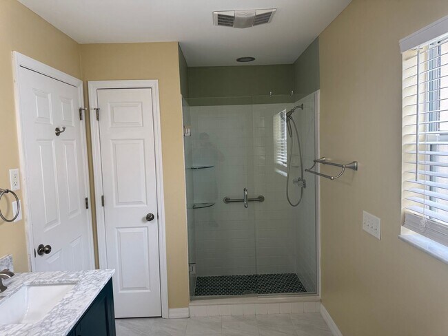 Building Photo - 509 Loma Paseo Dr
