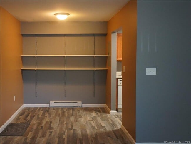 Building Photo - 57 Glade St