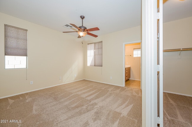 Building Photo - 2528 S Portland Ave