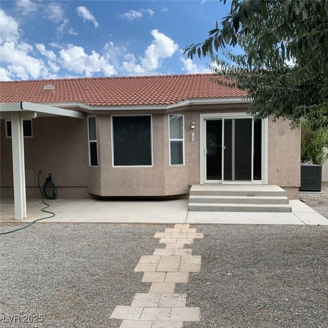 Building Photo - 5945 Badlands Ln