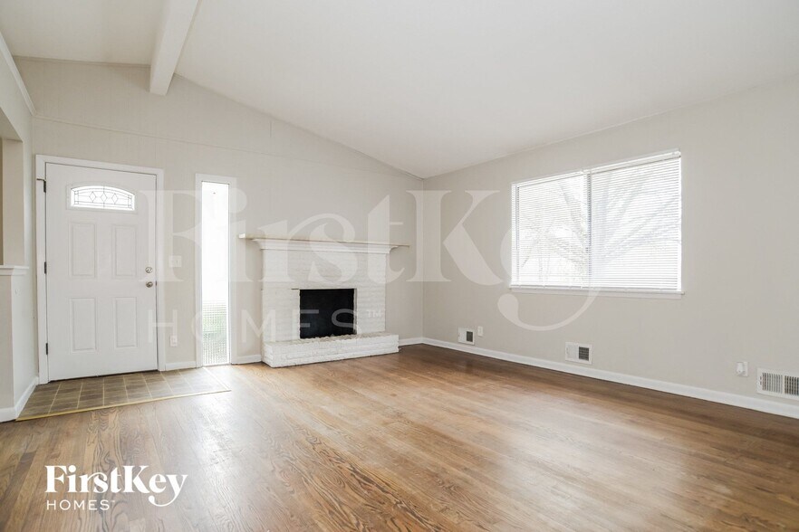 Building Photo - 5106 S Grand Ave