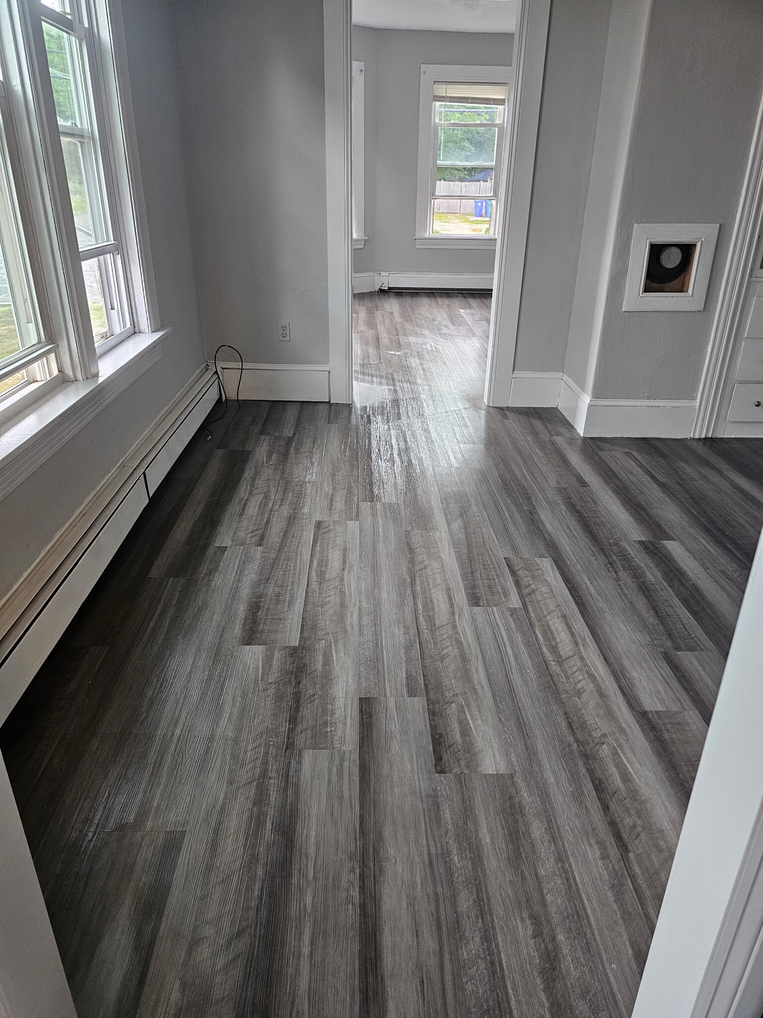 extra room (home office, etc) - 19 North Ave