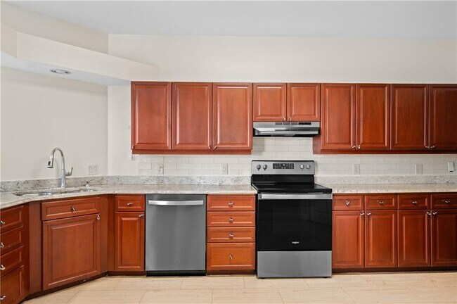 Building Photo - 3334 Peachtree Rd NE