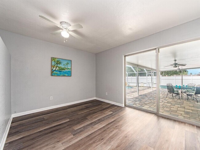 Building Photo - 1549 Linwood Dr