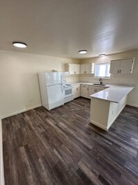 Building Photo - M738