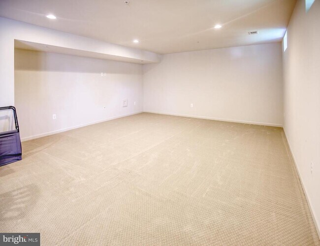 Building Photo - 13336 Redspire Dr