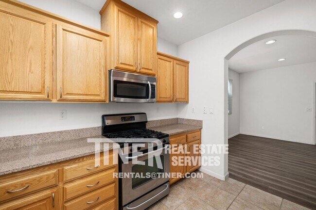 Building Photo - Beautiful North Natomas Home