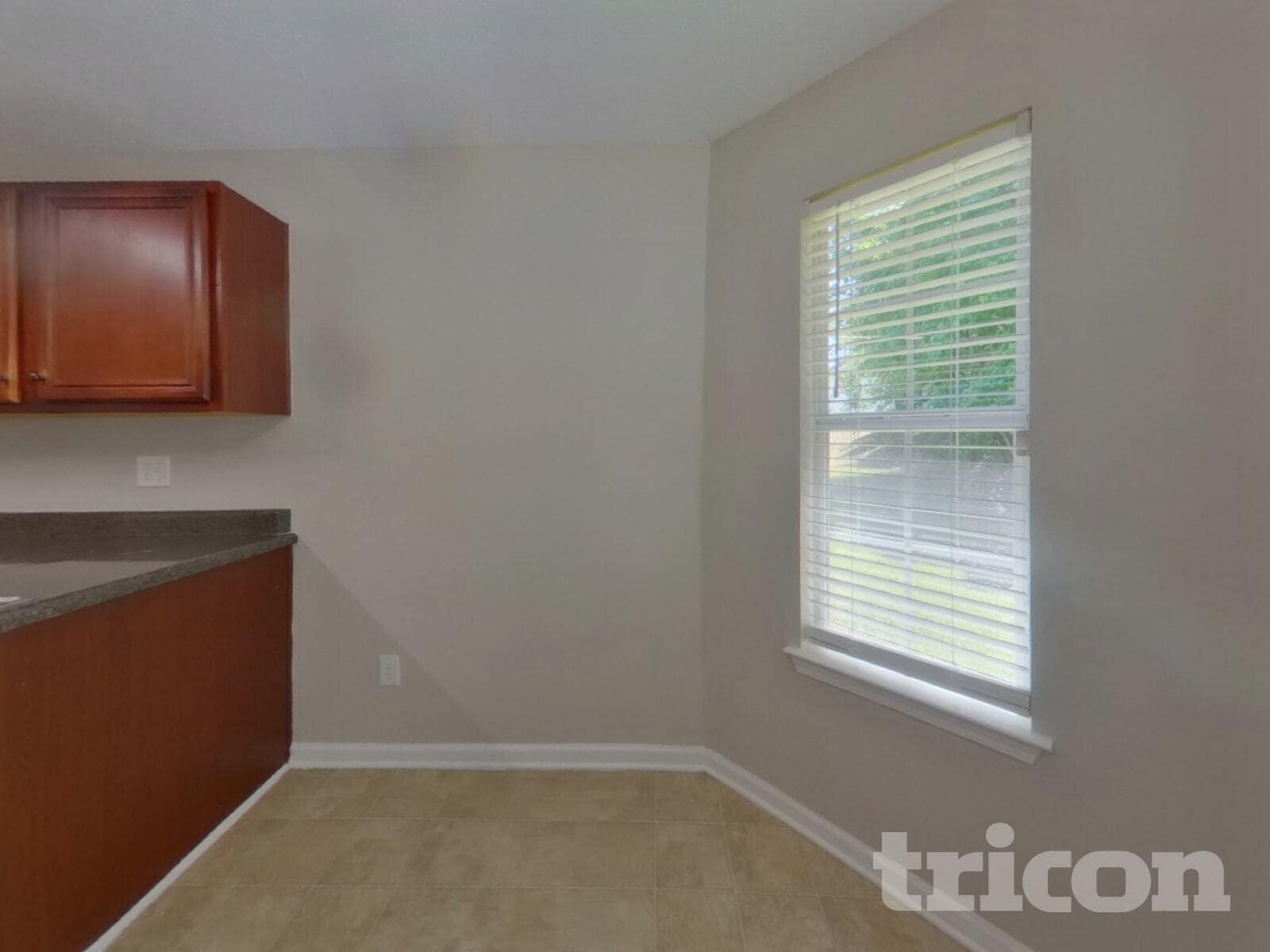 Building Photo - 1418 White Rocks Way NE