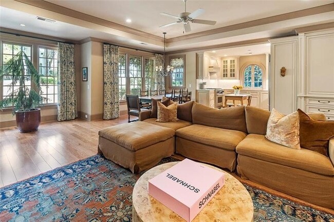 Building Photo - 5000 Long Island Dr