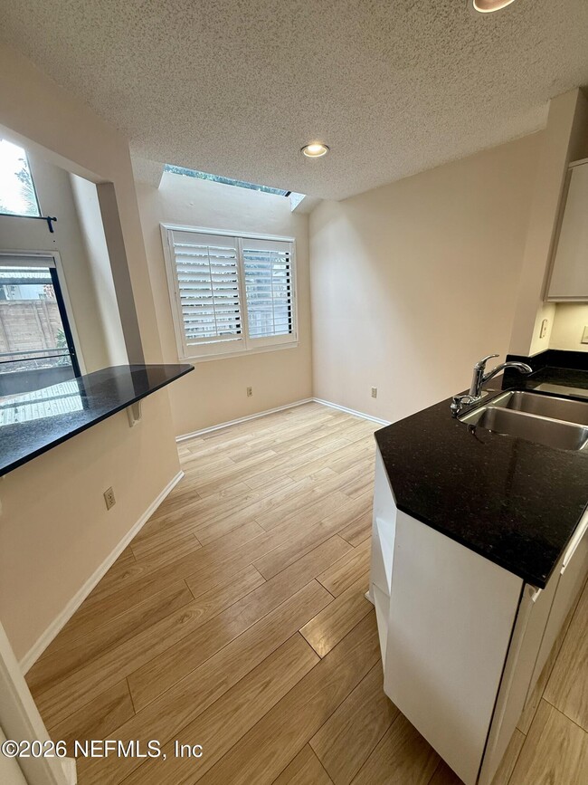 Building Photo - 536 Pelican Key