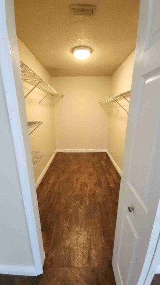 Building Photo - 1186 Mistwood Dr