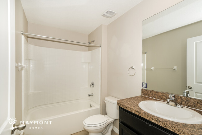 Building Photo - 4 Bedroom Updated Tampa Home
