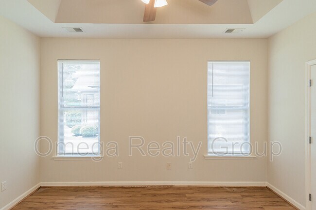 Building Photo - 1020 Washington Dr