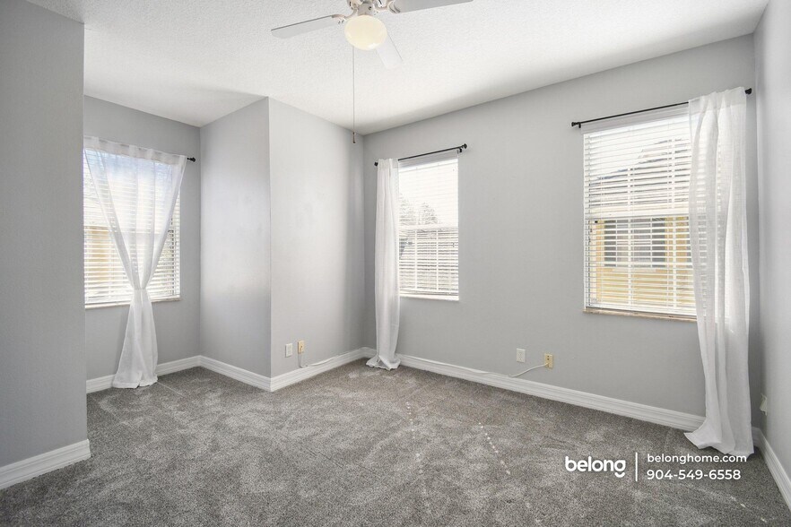 Building Photo - 531 Hedgewood Dr