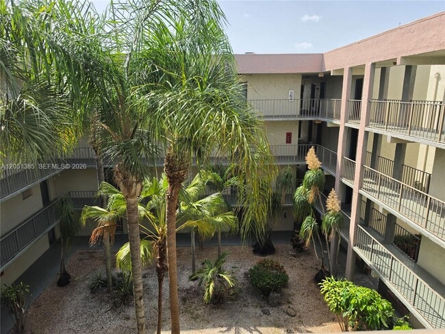 Building Photo - 1820 SW 81st Ave
